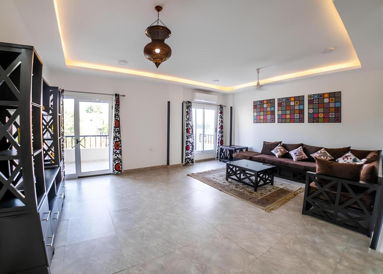 Royal Home Luxor Nile View Esterno foto