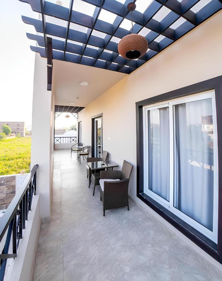 Royal Home Luxor Nile View Esterno foto