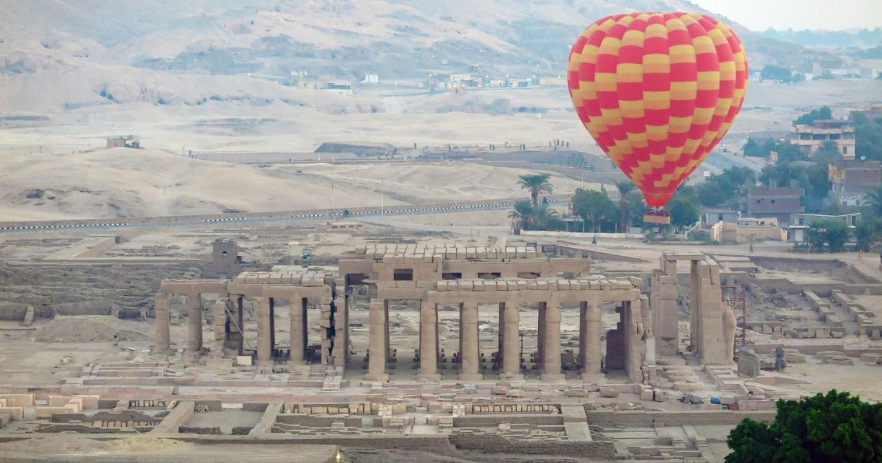 Royal Home Luxor Nile View Esterno foto