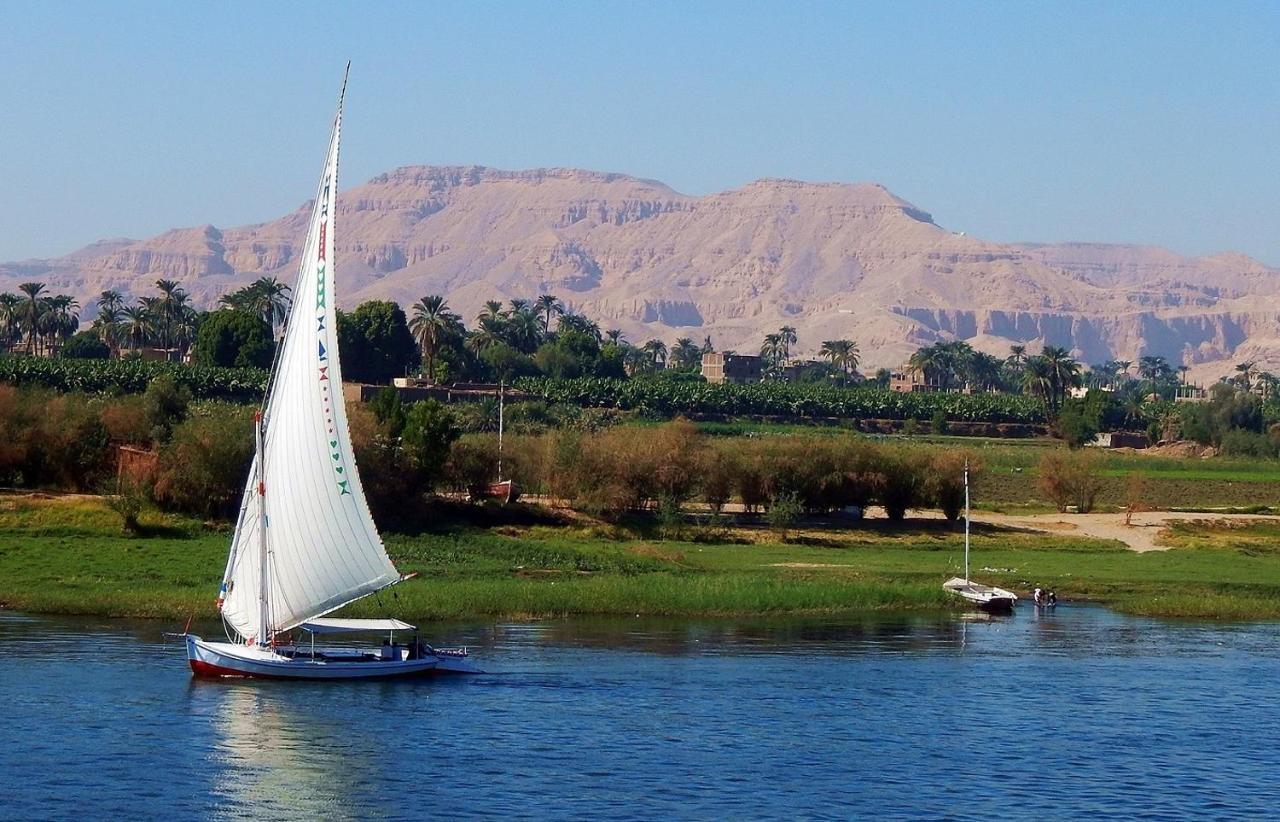 Royal Home Luxor Nile View Esterno foto